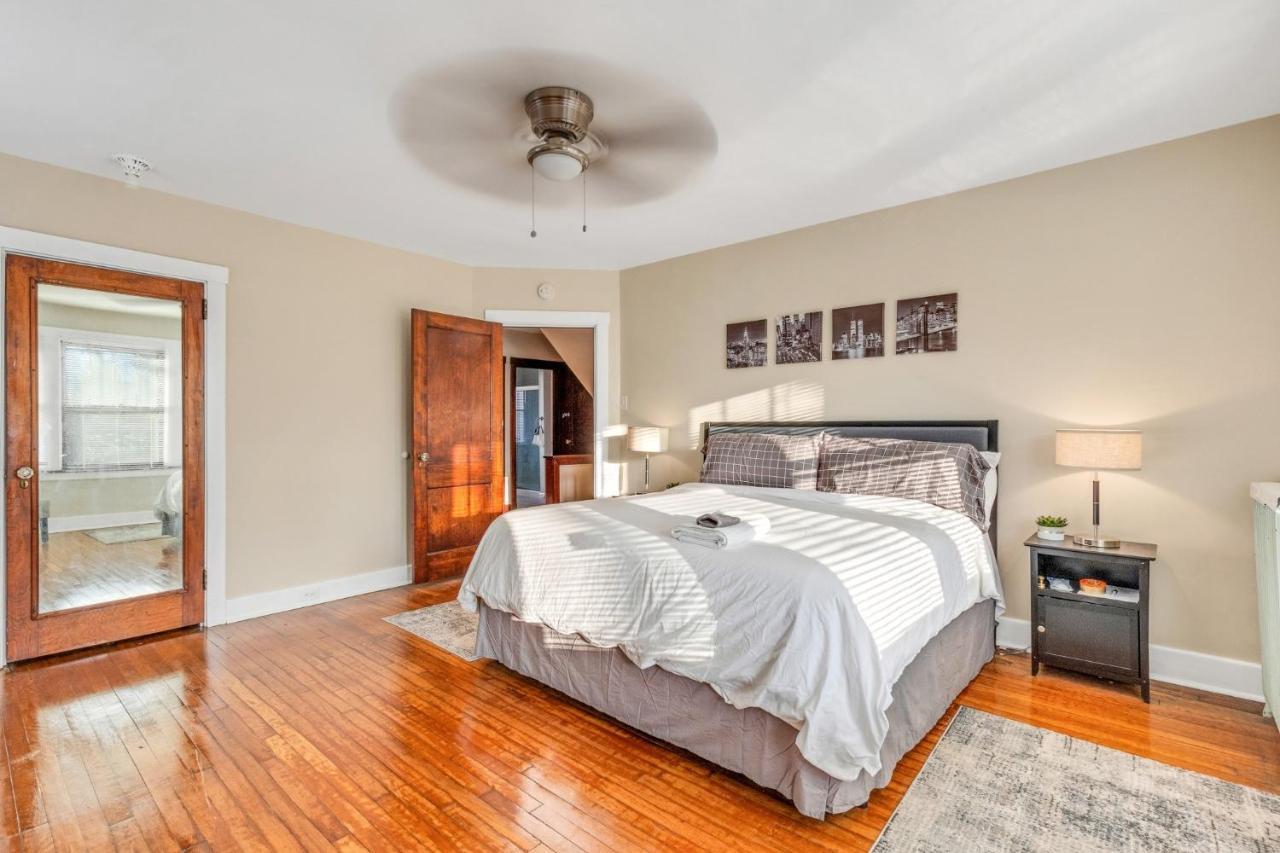 "New Listing" Spacious 3 Bedroom Large Home Close To Downtown, Oakland, & East Liberty! Home Піттсбург Екстер'єр фото